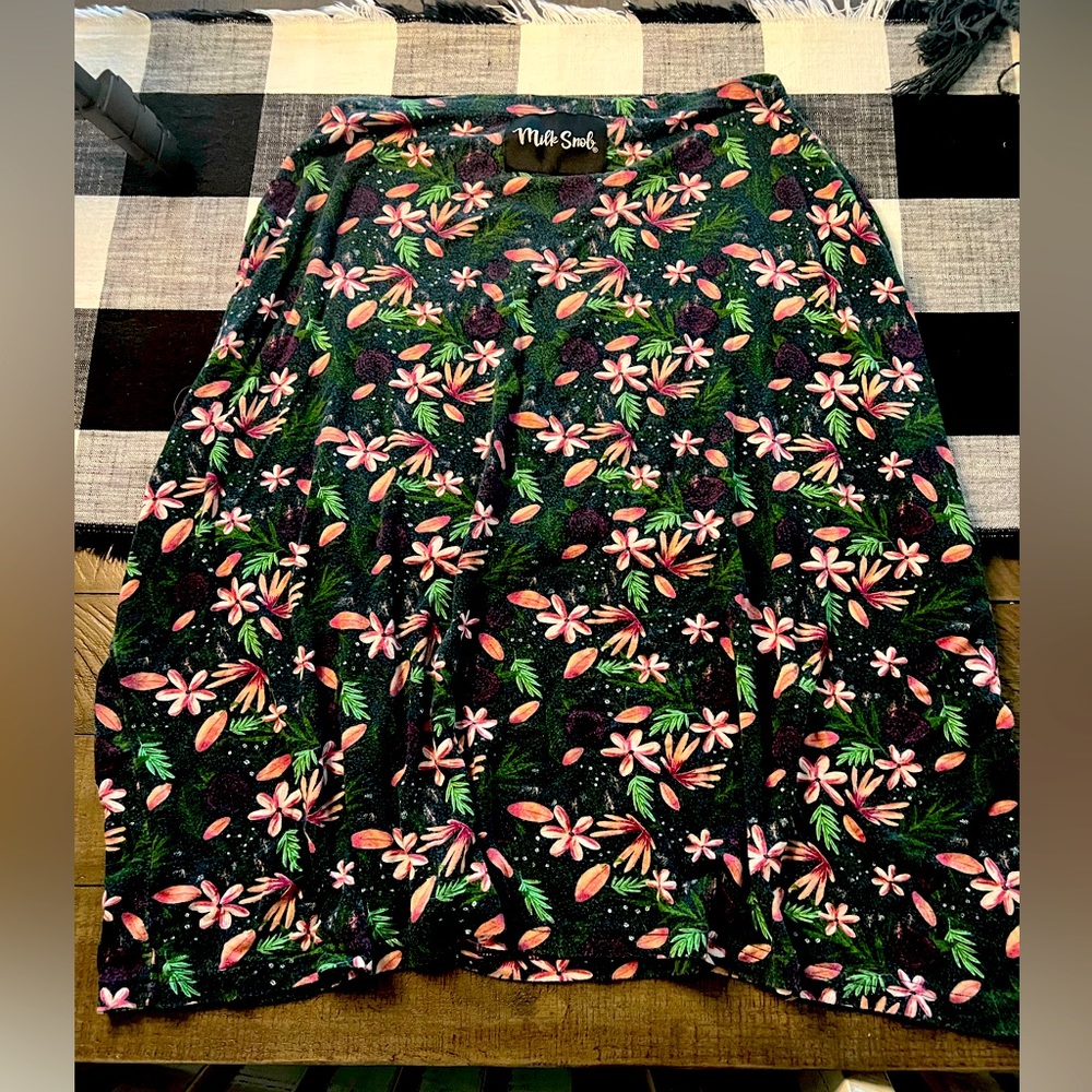 Milk Snob Infant Carrier/Breastfeeding Cover